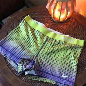 NIKE PRINTED SPANDEX SHORTS